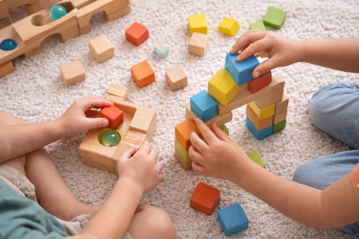 Otevřená hra dětí – kreativní stavění bez pravidel